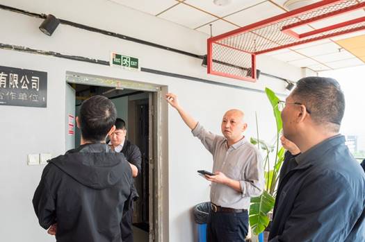 https://www.cqipc.edu.cn/__local/2/DB/5A/46575D459F520FBD42315783B01_161B6430_15AF2.jpg